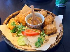 -大头虾越式风味餐厅(光明广场店)