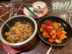 当红小炒肉石锅饭-新白鹿餐厅(爱琴海购物中心店)