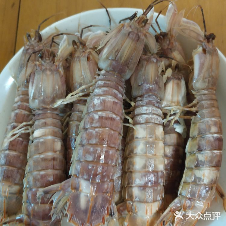 皮皮虾60多块一斤，然后就是已斤多要70块钱