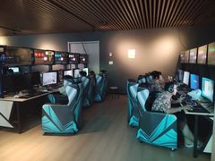 -涨巢·潮玩水疗局