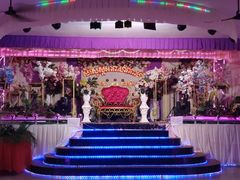 -Neary Khmer Restaurant
