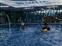 -Swim斯卫姆国际儿童游泳中心(红博中央公园店)