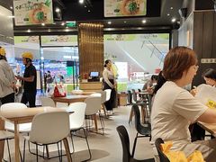 -王府井百货熙地港店