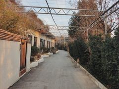 -悟空山宿陨石私汤温泉酒店(神舟大道地铁站店)