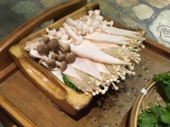 -老牌坊云南鱼豆花火锅(嵩山店)