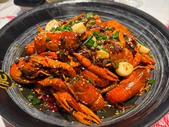 -肥肥虾庄·金牌油焖大虾(汉街SKP店)