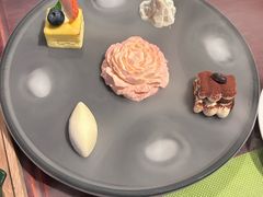 -香格里拉鱼跃地中海西餐厅·牛排披萨