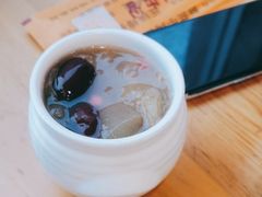 冰糖银耳雪梨汤-肘子酥·天津菜·特色捞面(德云社店)