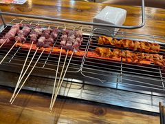 -哈尔滨小酒馆·鲜肉现穿自助烧烤(康新花园店)