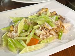 西芹炒螺片-天然居·漳港海鲜·海景餐厅(南澳总店)