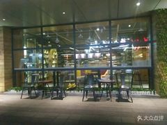 -成都太古里总府王府井亚朵X酒店