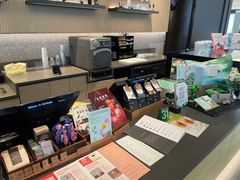 -星巴克臻选(上海合生汇1F店)