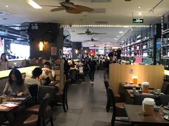 大堂-大头虾越式风味餐厅(光明广场店)