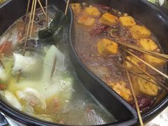 -灌县老妈砂锅串串香(万科红生活广场店)