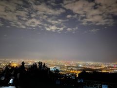 -鬼笑石后山停车场