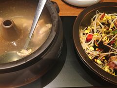 -云海肴·汽锅鸡·云南菜(天山百盛优客店)