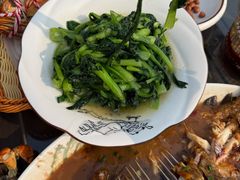 -七的湖·晚芳亭·阳澄湖农家菜·大闸蟹(莲花岛店)