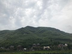 -安吉龙王山峡谷漂流
