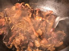 -鱼窝棚柴火铁锅炖(富山屯店)