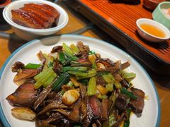 鸡纵菌炒腊肉-外婆烧.老杭帮菜(庆春店)