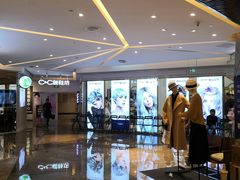 -王府井百货熙地港店