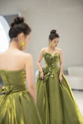 点击看大图 -LOVINA洛维娜婚纱礼服