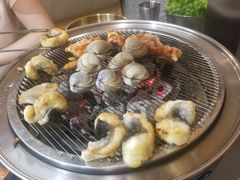 -围炉肉舍•炭烤活鳗•丹东海鲜烤肉(步行街店)