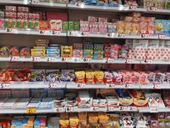 -赵一鸣零食(南京上元大街店)