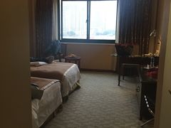 -山明水秀大饭店