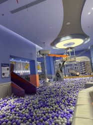 -嗨贝天地亲子乐园 · 生日派对·VR对战(万象城店)