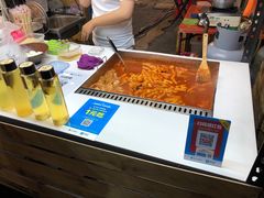 -六合夜市