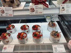 -花花卷卷·鲜食蛋糕(静安久光百货店)