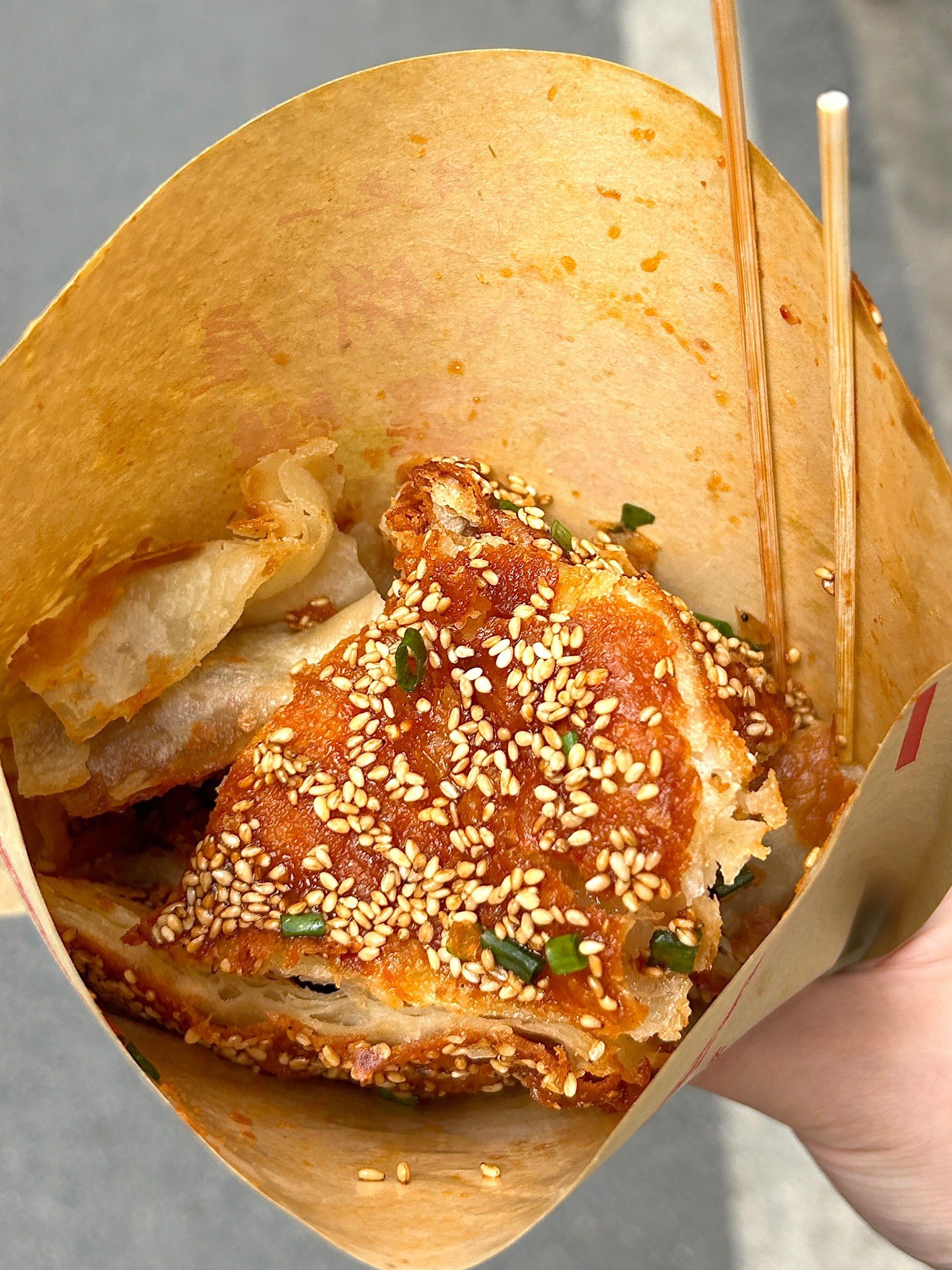 武汉坠好吃的酱香千层饼!