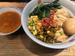 -呼啦面馆·头牌豌杂面(爱琴海店)