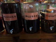 -果松木炭酸菜铜火锅·外婆参鸡汤