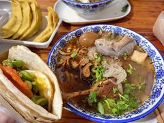 -叶新小吃店(来凤小区总店)