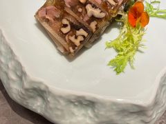 桃仁水晶肘-闫府私房菜·老字号(恒隆店)