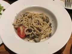 -四月吧餐厅(正阳步行街店)