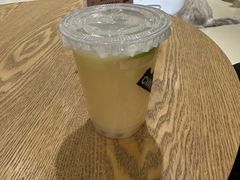 -藏猫猫咖啡主题馆(中央大道店)