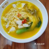 北京市嘉宁玺面，开在街角，布局带有家常面馆的简单