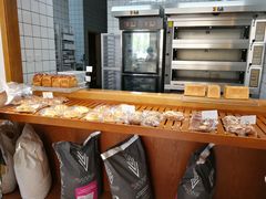 面包甜点陈列柜-HAVE A ROOM·有间质果(总店)