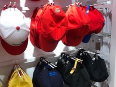 -名创优品(北京新中关购物中心地铁层店)