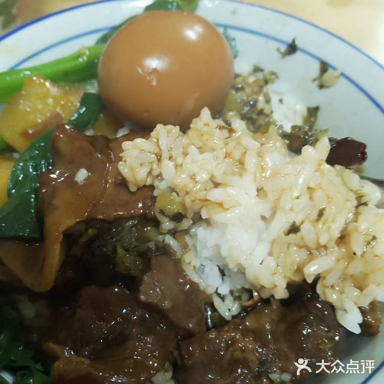 不卖隔夜饭，不卖冷冻肉 免费加牛骨汤，免费加米饭