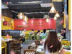 大堂-九记路边鸡(穗盐路店)