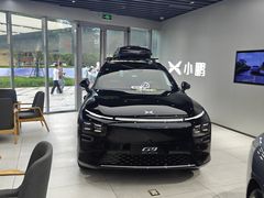 -小鹏汽车(上海静安大融城店)