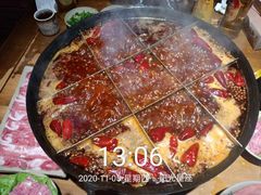 -白乐天毛肚火锅馆(解放碑店)