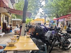 -文山荷鲜居(翠湖店)