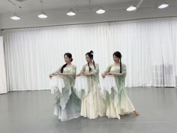 -深舞形体民族舞蹈工作室