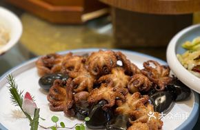Charcoal-Grilled Octopus with Seafood Flavor