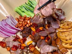 -老鼎万春卤菜(五代传承创始老店)